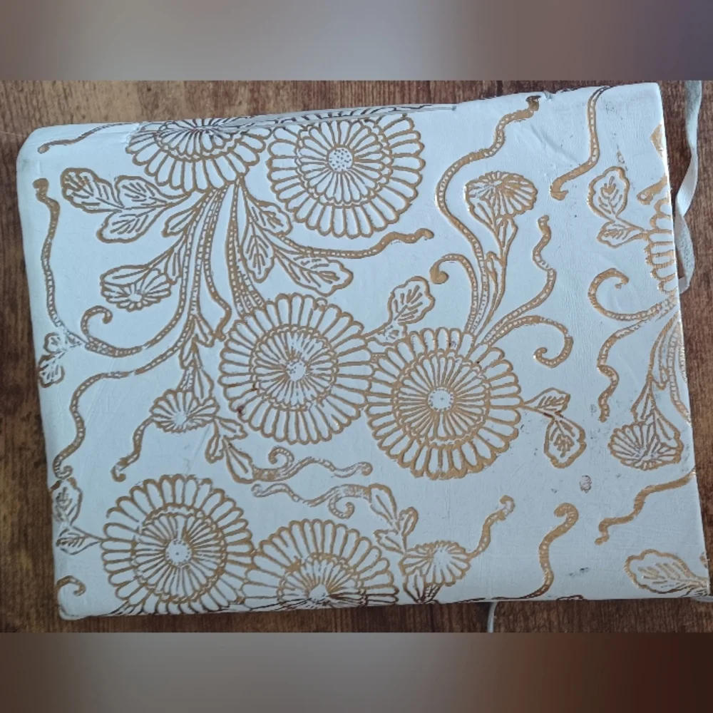 Rare leather bound white/gold sketchbook 9
